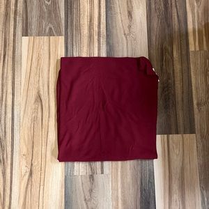 Short stories burgundy travel blanket.